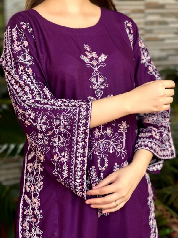 Premium Lilen Embroidery 2pc - Image 9